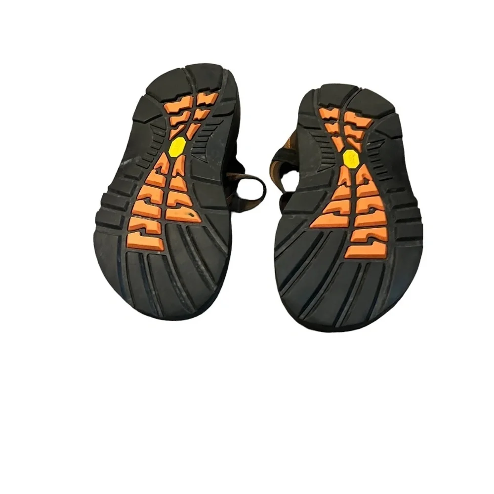 Chaco's Classic Men's Sandals Size 11M Straps Water Hiking Open Toe Flat‎ Shoes